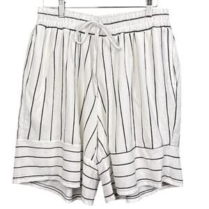 Wide Leg Pull On Culotte Shorts White Black Stripe Lined SZ M NWOT Summer Style